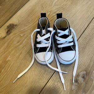 Converse All Star Baby crib shoes size 2